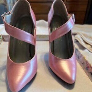 Sexy Shoes Size 6.5 Strappy Rose Pumps